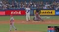 球場騒然！大谷翔平もビックリ… 爆速弾丸ライナーで“まさかの光景”「危険すぎ」強烈な打球が警備員に直撃する“衝撃アクシデント”「大丈夫か…」