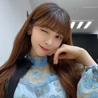 NiziU・ミイヒのウインク＆不意打ちショットに絶賛の声「まさに！お姫様」「世界一美人」