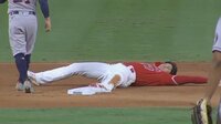 大谷翔平 盗塁するもベースから足が離れアウトに