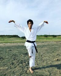 『ボクの殺意が恋をした』中川大志、柔道着姿で鶴のポーズを披露「この仕事に出会えてやっぱり良かったな」