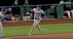  一体、何が起こった！？ 大谷翔平が思わず大絶叫…！ 特大アーチ“確信”で一瞬だけ見せた“表情”がヤバすぎる　ファン騒然 「カッコよすぎて震える」「さすがに反則でしょ」