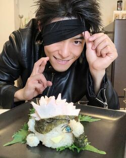 “オム王子”池田航が「呪術廻戦」五条悟ライスを披露！圧巻の完成度＆「領域展開」ポーズに称賛続々