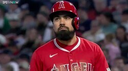 四球確信歩き→ストライクコールで表情が固まった瞬間「無の顔」「可哀想になってきた」エンゼルスの大人気レンドンのセルフジャッジがファンの間で話題