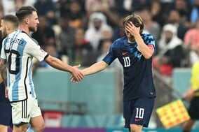 「敵味方問わず、大喝采を送った」涙のモドリッチに、スタジアム全体がスタオベ。スペイン紙が称賛「皆の記憶に残った」【W杯】