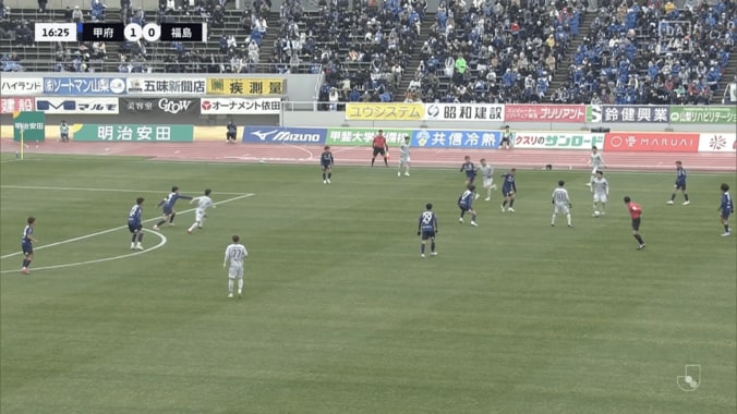 「魅せるねー」58歳キングカズ、“伝家の宝刀”シザース炸裂！「ワンプレーワンプレーが貴重で尊い」1795日ぶりJ公式戦で最年長出場記録を更新 4枚目