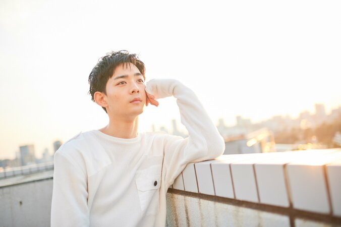 竜星涼、朝ドラの現場では「架純ちゃんに助けを求めていました（笑）」 5枚目