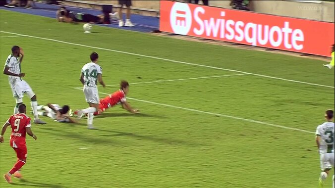 「実質佐野のゴール」佐野海舟、華麗なパス＆ゴーでPK獲得「よく走ってた」縦パスからの中央突破→3人のマークを受けて転倒した一部始終  5枚目