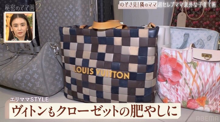 【写真・画像】「毎シーズン100着買う。冬で200万円分くらい」田園調布の豪邸で暮らす超セレブママ(38)、7歳長女のクローゼットを公開「コートはお揃いの Max Mara」 2枚目