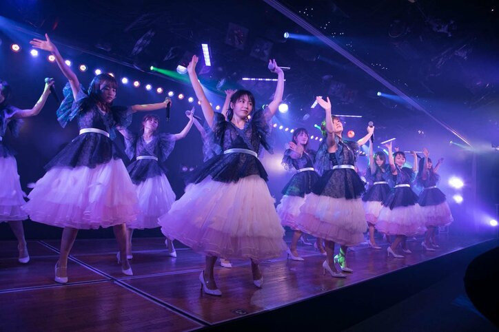 AKB48「今までで一番ハードな劇場公演」がスタート 向井地美音は東スポ記者の質問に「ブルマで滝行」を公約