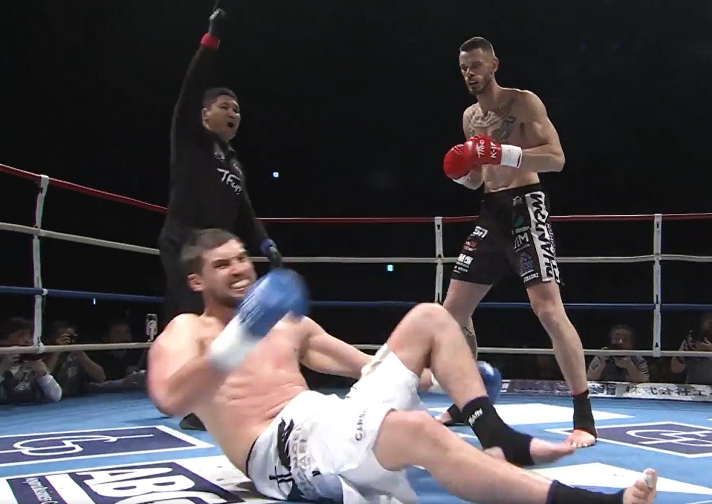 カーフ一発か！」196cm巨体が“一撃”で崩れ落ちる衝撃KO 魔裟斗「うわぁ