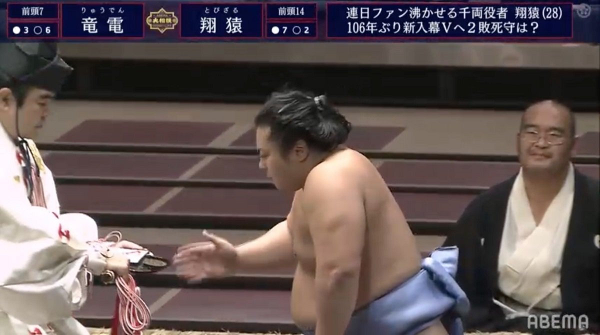 みぃははです。翔猿 なるか、106年ぶり新入幕優勝！翔猿が2敗キープで首位並走
