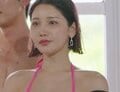 「小さすぎる水着」が話題のグラドル、前日にイチャついたイケメンの態度が一変…まさかの仕打ちに「ムカついた」
