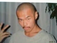 クロちゃん、痩せていたころの写真公開も「理想をかたるな」「栄光にすがりつくな」と厳しい声