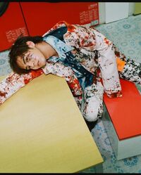 「カッコよすぎるんだが」「え！すき！むり！」片寄涼太の“コインランドリーショット”にファン悶絶