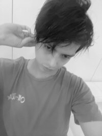 アレクサンダー『なんとか携帯一時的に返してもらったよ』