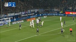 ジャガーのバイシクルが炸裂！浅野拓磨がアクロバティックシュートでゴールに迫った瞬間