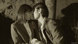 相楽樹が『やれたかも委員会』に登場！制服姿で“足揉み”されるなどレアシーン続出