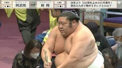 体重165キロの巨漢を軽々「持ち上げた」…力士の“怪力っぷり”に館内騒然「浮いた」「ふみやをクレーンw」