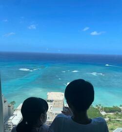  市川團十郎、子ども達とハワイを訪れたことを報告「気分が上がりますね」「最高」の声 