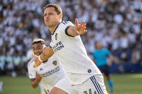 34歳の点取り屋チチャリートがいればメキシコ代表は変わったか　監督交代で再びの招集案も