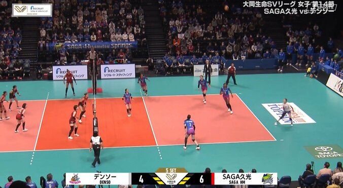 女子バレー、“真後ろ”からの超「なが～く、たか～い」ロングトスを超強烈スパイク「今のはよく打てました」元日本代表も思わず感嘆 3枚目