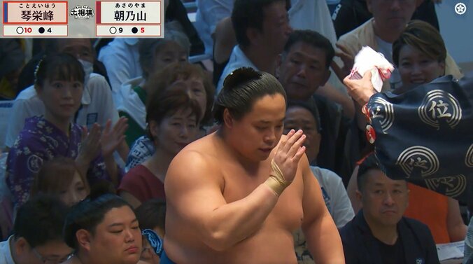 朝乃山を“一気”に…琴栄峰、激勝直後の振る舞いが話題「礼儀正しいよね」「四股だけじゃない」ファン感嘆 4枚目