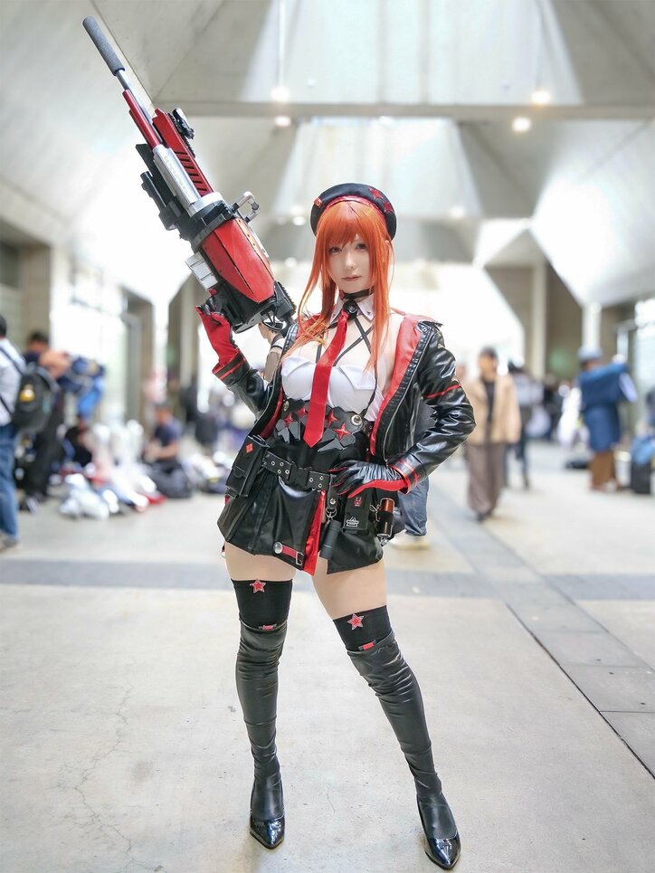 【写真・画像】『勝利の女神：NIKKE』ラピ：レッドフードコスプレ画像　2枚目