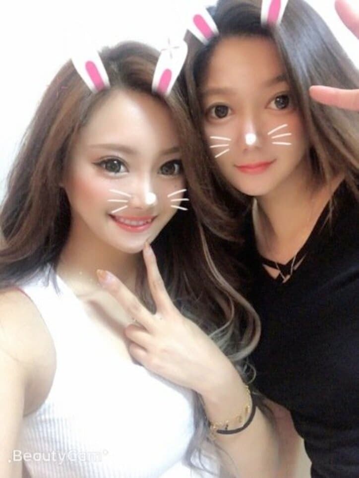 モデル りなち 2年ぶりに母親との2ショットを公開 いつまでも若くて可愛いママ 話題 Abema Times