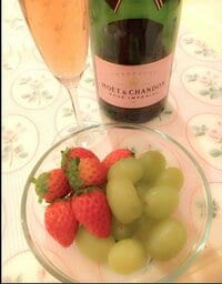 上原さくらが豪快な飲みっぷりを報告「1000個食べられる」宣言も