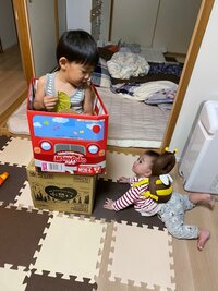 豊崎由里絵『これってつかまり立ち？』