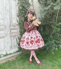 上坂すみれがスイートな“いちごチョコロリータ”衣装を披露！「お人形さんみたい」「天使すぎ」と絶賛の嵐