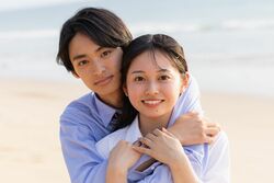 二コラモデルの超イケメン高1男子、2つ年上美女とカップル成立で熱烈ハグ！「ドラマみたい」「美男美女すぎる」