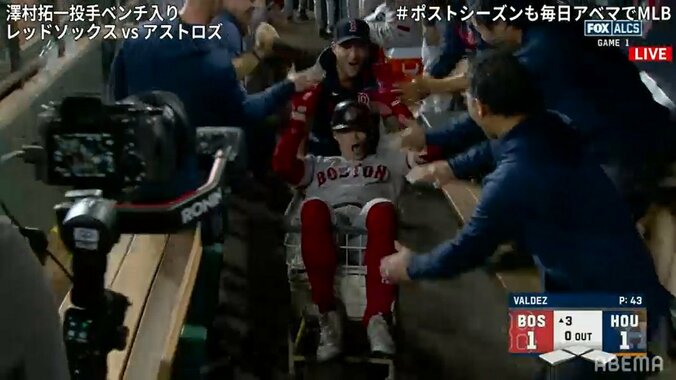 大谷翔平の元相棒イグレシアス、祝福の“ホームラントレイン”が話題「どこでも盛り上げてる」「イグ元気で良かった」 1枚目