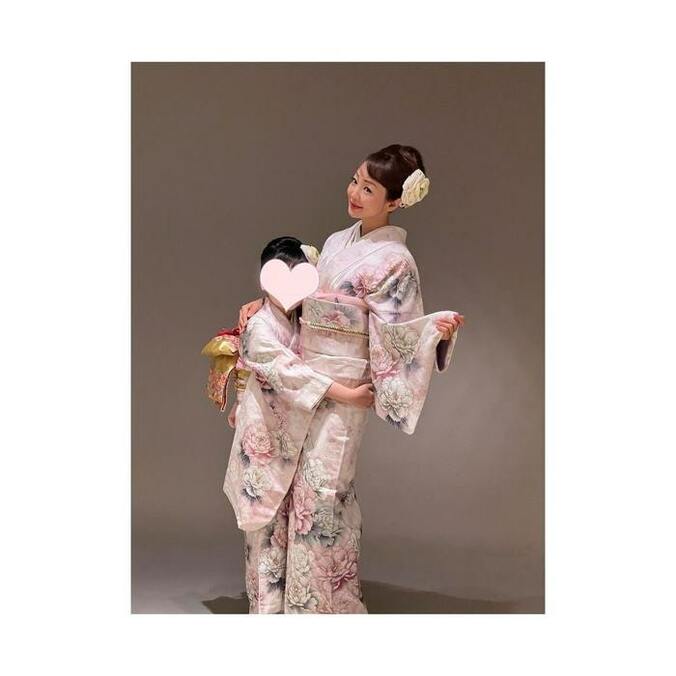  神田うの、娘との着物姿の2ショットを公開「とても良い母娘の時間」  1枚目