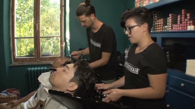 バナナマン設楽、ローマの美容院でイタリアンダンディに変身 8枚目