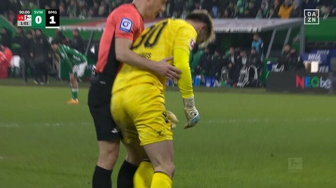 嘘だろ… 町野修斗、90+1分の“痛恨”決定機逸にファン落胆「それ外すか」長田澪の執念“顔面ブロック”に泣く 4枚目