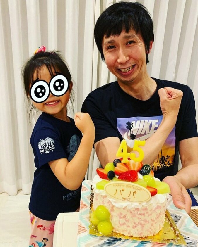 アンガ山根、誕生日を迎え娘との2ショットを公開「おめでとう」「素敵」の声 1枚目