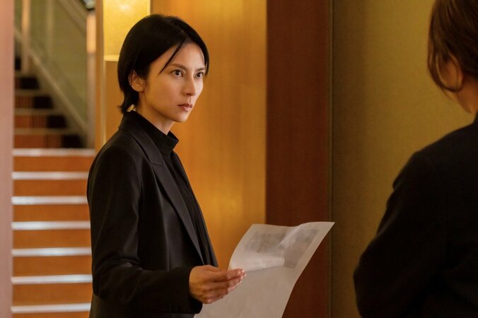 【写真・画像】不倫＆ベッド写真流出より重い“週刊誌の第二報”に絶望…芸能界の闇描く『スキャンダルイブ』1話ラストに衝撃展開　4枚目