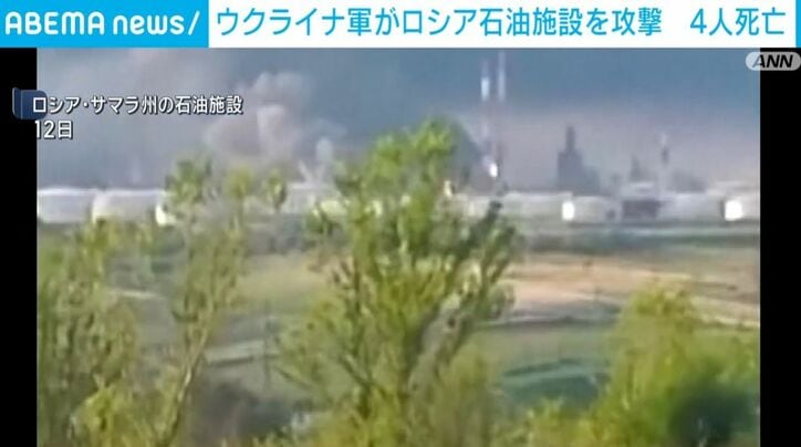 炎上する石油精製施設
