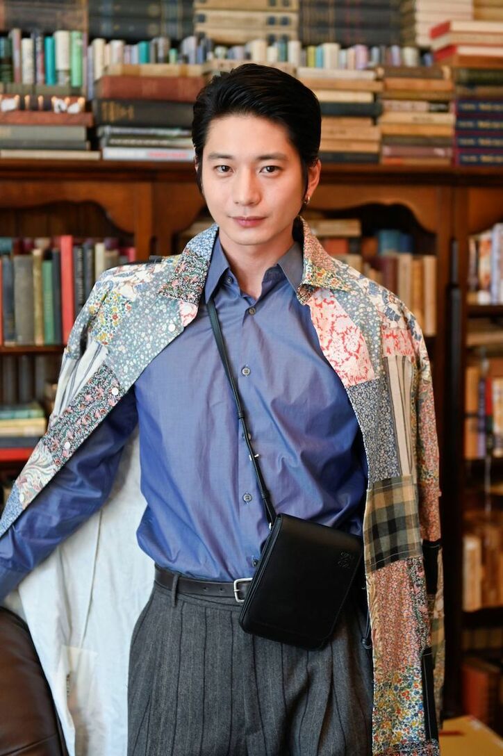 向井理、『時効警察はじめました』にミステリー作家役で出演!オダギリジョーは「ゆるふわな癒やしキャラ(笑)」