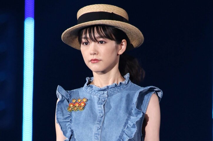 桐谷美玲、親友・佐藤ありさとの2ショットで妊娠を祝福「心からおめでとう」