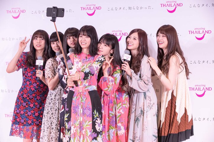 乃木坂46・松村沙友理　白石麻衣の「彼女とプーケットなう。に使っていいよ」写真を公開