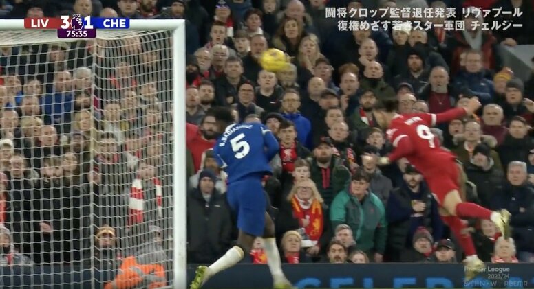 天才が大暴れ！「嫌われすぎ」「逆にスゴいだろ」シュート11本打って“史上初の記録”を叩き出した瞬間　リバプールの新エースFWが“ゴールポスト直撃弾”