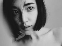 藤井夏恋の色気あふれるモノクロセルフショットに「めちゃくちゃ可愛い」「鎖骨きれいすぎる」と絶賛の声