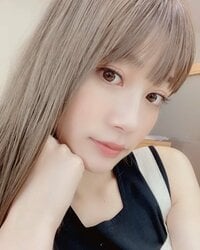 生見愛瑠のにやりと微笑むオフムービーに「透明感っ」「可愛いすぎて無理」と絶賛