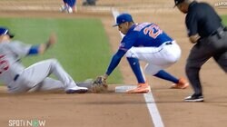 鈴木誠也同僚の神スライディング！完璧なアウトのタイミングから“1ミリ”勝負に持ち込む超絶フェイント
