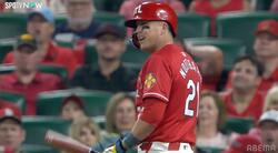 危ない！ヌートバー、あわや死球で怒り心頭？「おこだなw」「そりゃキレるわw」相手投手を睨みつけ→バットを投げ捨てる瞬間