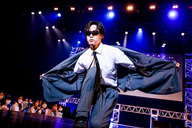 FANTASTICS 八木勇征 ユニフォーム 八木勇征 - FANTASTICS、羽田空港格納庫でANAとのコラボ発表
