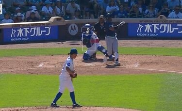 どこ見てんだよ！ 今永昇太のボールで“混乱”「なんで振り向いた」マン