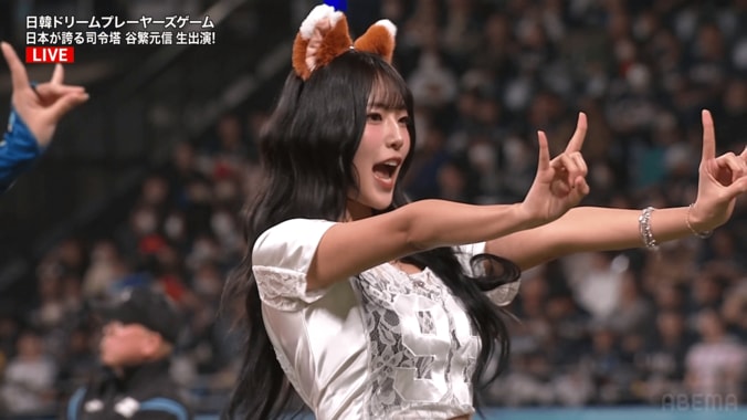 日韓OB“元ソフトバンク戦士”対決が実現！ エースと4番の真剣勝負は豪快ホームラン決着…現役時代さながらのフルスイングにスタジアム騒然 2枚目